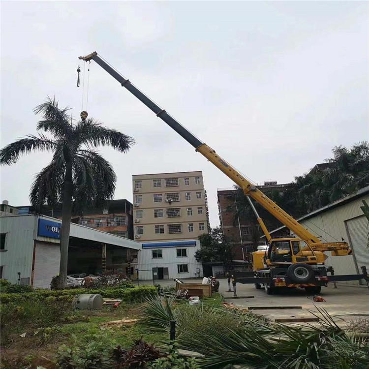 龙华12吨吊车出租一天的收费标准是什么