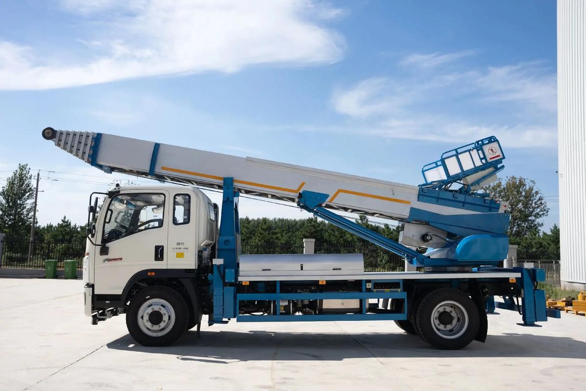 龙华云梯上料车租赁费用