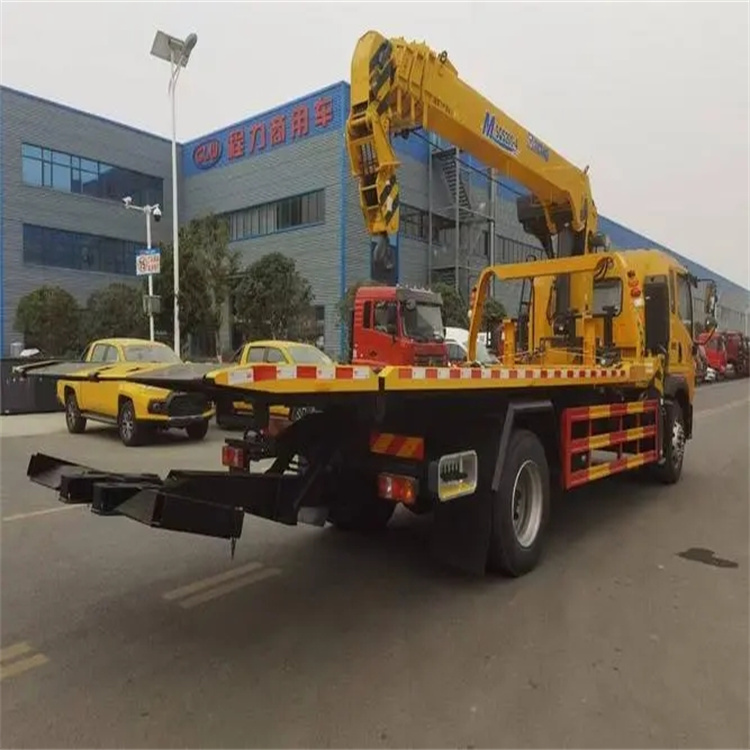 龙华附近小随车吊出租电话，轻松解决搬运烦恼